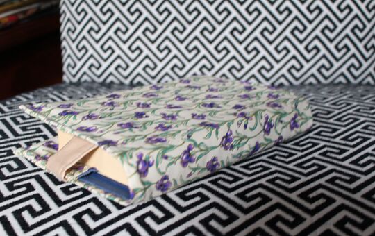 Obaly rôzne | ŠITÍ - OBALY NA KNIHY